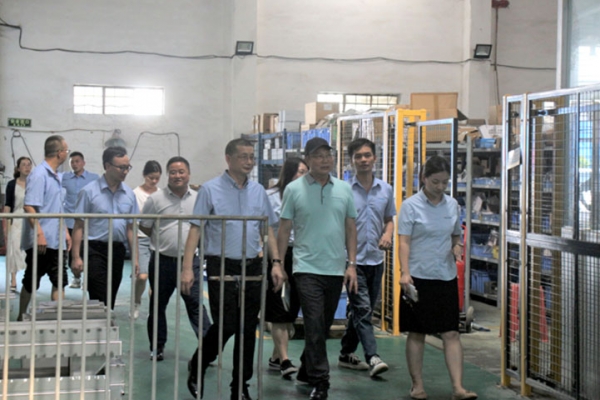 “訪(fǎng)企拓崗促就業(yè),合作共贏(yíng)創(chuàng)未來(lái)”-貴州工程應(yīng)用技術(shù)學(xué)院領(lǐng)導(dǎo)蒞臨我司開(kāi)展校企合作調(diào)研